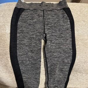 PINK Victoria's Secret Charcoal and black leggings. Women’s, size medium